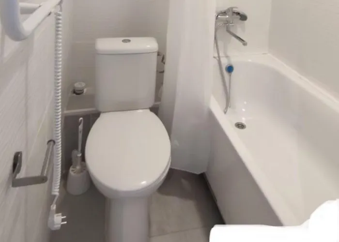 Kotedzai Milikoniu G. * 考纳斯